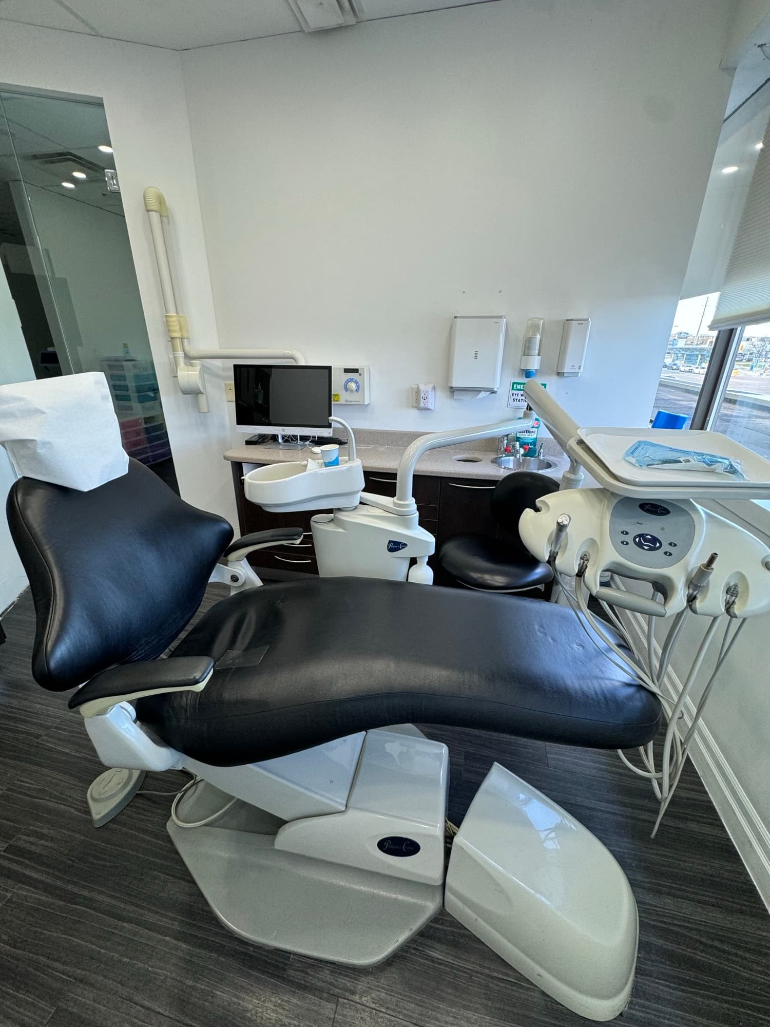 Modern dental scanner area for Aurora patients at Elgin Mills & Yonge Dental Clinic